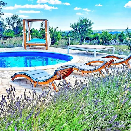 Anwesen Steinperle Mit Beheiztem Schwimmbad By Interhome Nyaraló Brkic