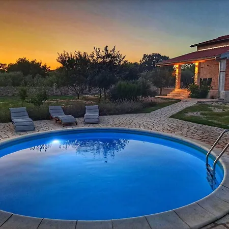 Anwesen Steinperle Mit Beheiztem Schwimmbad By Interhome Nyaraló *