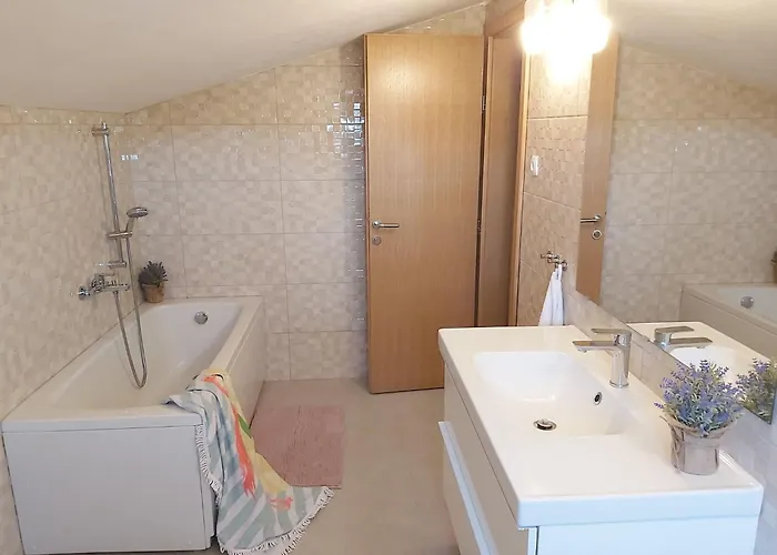 Anwesen Steinperle Mit Beheiztem Schwimmbad By Interhome Hébergement de vacances