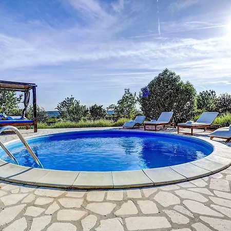 Casa vacanze Anwesen Steinperle Mit Beheiztem Schwimmbad By Interhome