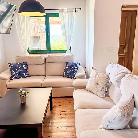 Casa vacanze Anwesen Steinperle Mit Beheiztem Schwimmbad By Interhome